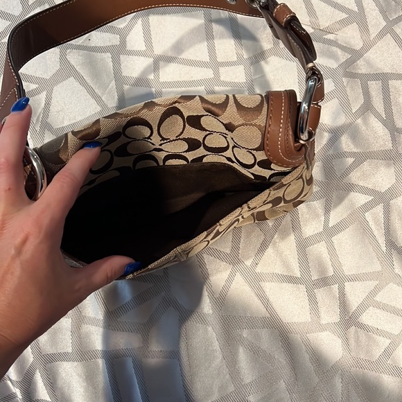 Tan and brown small coach shoulder bag - Picture 3 of 6